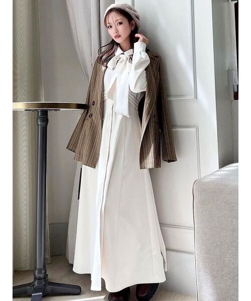 RESEXXY（リゼクシー）の「ウエストタックフレアシャツワンピース（シャツワンピース・レディース・レッド/ブラック/アイボリー・FREE）」の5枚目の写真