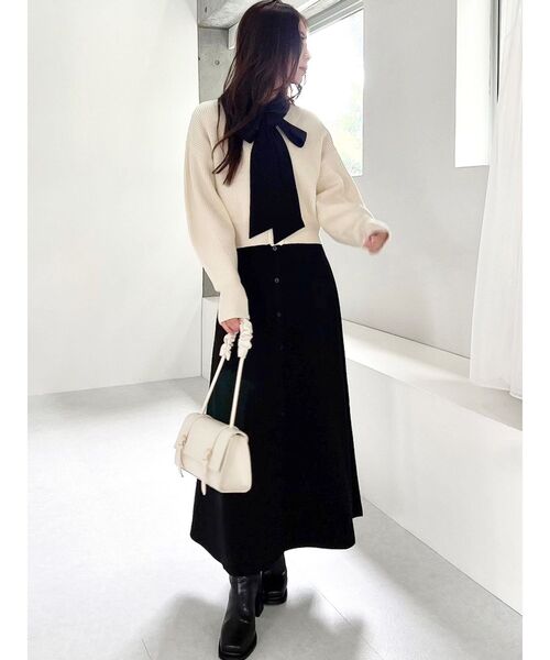 RESEXXY（リゼクシー）の「ウエストタックフレアシャツワンピース（シャツワンピース・レディース・レッド/ブラック/アイボリー・FREE）」の18枚目の写真