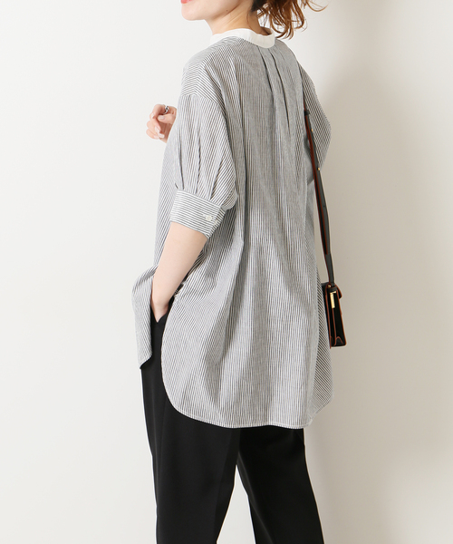 Spick & Span ◆ HERDMANS タックスリーブシャツ　ブラックA Spick & Span（スピックアンドスパン）の「≪WEB限定追加
