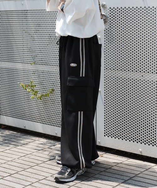 kutir(クティール)の「トラックラインカーゴパンツ(カーゴパンツ・メンズ・ブラック/ブラウン/ピンクベージュ・LARGE/SMALL/MEDIUM)」の7枚目の写真