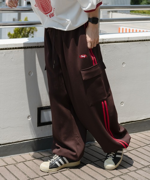 kutir(クティール)の「トラックラインカーゴパンツ(カーゴパンツ・メンズ・ブラック/ブラウン/ピンクベージュ・LARGE/SMALL/MEDIUM)」の18枚目の写真