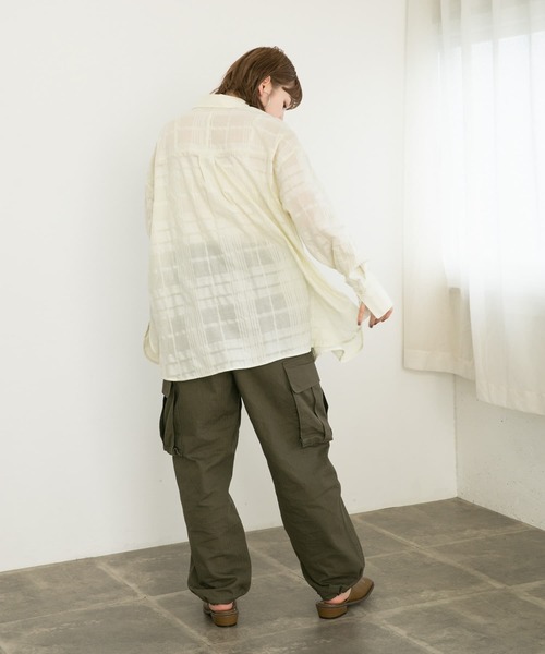 KBF（ケイビーエフ）の「シアーチェックBIGシャツ（シャツ/ブラウス・レディース・ネイビー/アイボリー/オレンジ系その他・ONE）」の14枚目の写真