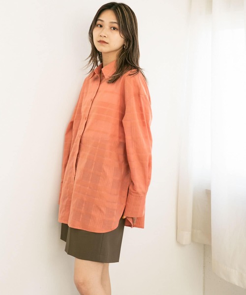KBF（ケイビーエフ）の「シアーチェックBIGシャツ（シャツ/ブラウス・レディース・ネイビー/アイボリー/オレンジ系その他・ONE）」の20枚目の写真