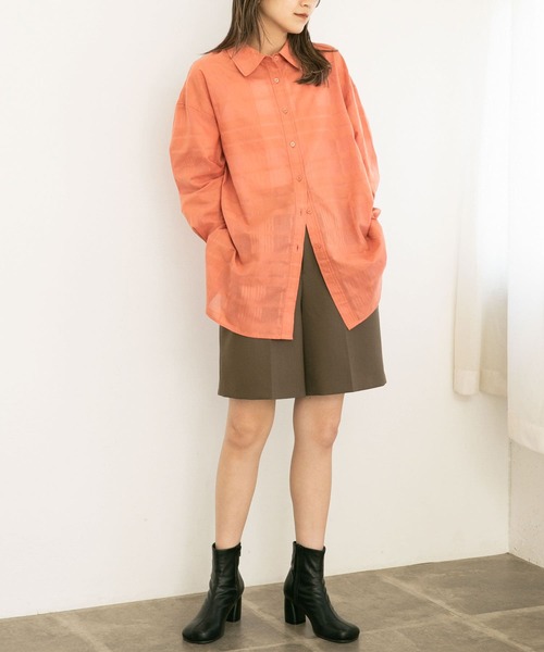 KBF（ケイビーエフ）の「シアーチェックBIGシャツ（シャツ/ブラウス・レディース・ネイビー/アイボリー/オレンジ系その他・ONE）」の21枚目の写真