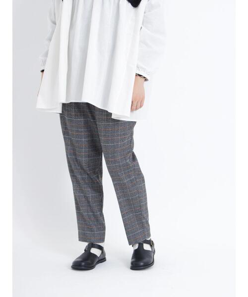 Samansa Mos2（サマンサ モスモス）の「スッキリテーパードパンツ（その他パンツ・レディース・チャコールグレー/マスタード/キナリ/レッド/ベージュ/グリーン・F）」の11枚目の写真