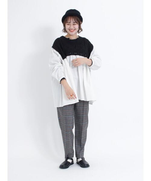 Samansa Mos2（サマンサ モスモス）の「スッキリテーパードパンツ（その他パンツ・レディース・チャコールグレー/マスタード/キナリ/レッド/ベージュ/グリーン・F）」の12枚目の写真