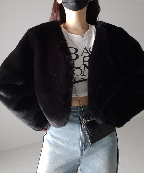 me+em select(ミームセレクト)の「※※【 3COLOR 】ノーカラーショートフェイクファージャケット(その他アウター・レディース・キャメル/ホワイト/ブラック・FREE)」の14枚目の写真