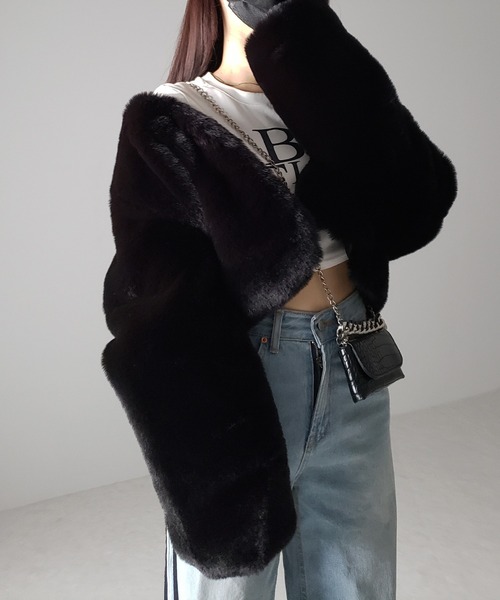 me+em select(ミームセレクト)の「※※【 3COLOR 】ノーカラーショートフェイクファージャケット(その他アウター・レディース・キャメル/ホワイト/ブラック・FREE)」の17枚目の写真