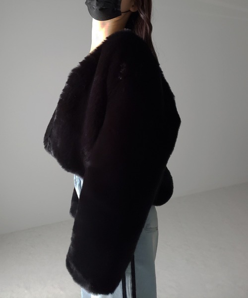 me+em select(ミームセレクト)の「※※【 3COLOR 】ノーカラーショートフェイクファージャケット(その他アウター・レディース・キャメル/ホワイト/ブラック・FREE)」の18枚目の写真