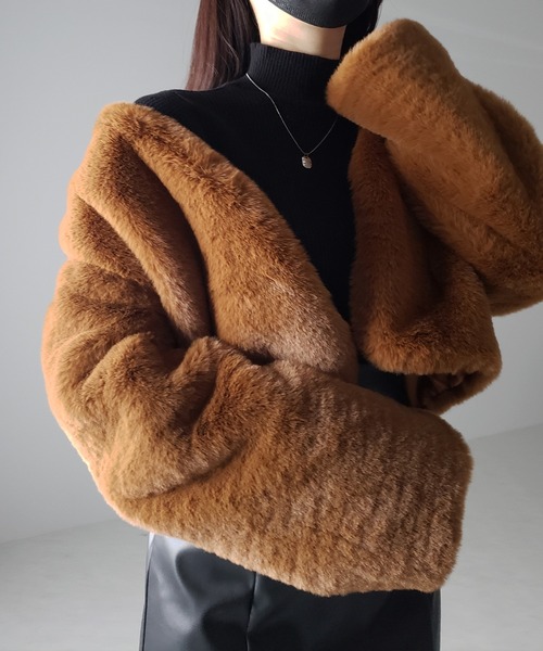 me+em select(ミームセレクト)の「※※【 3COLOR 】ノーカラーショートフェイクファージャケット(その他アウター・レディース・キャメル/ホワイト/ブラック・FREE)」の10枚目の写真