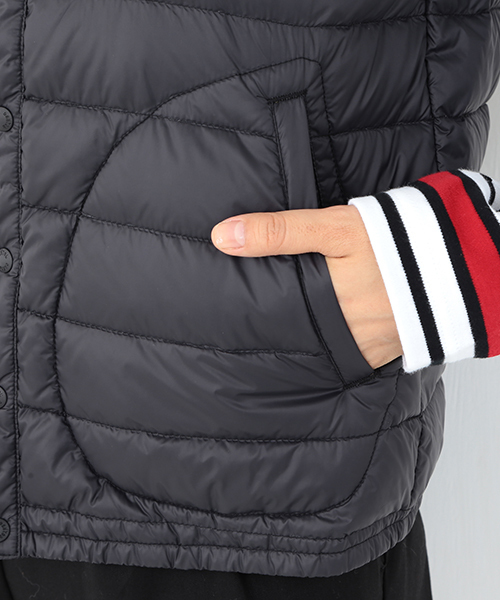 Ray BEAMS(レイビームス)の「DANTON / インナー ダウン ベスト(ダウンベスト・レディース・ブラック/グレー・36/34)」の7枚目の写真