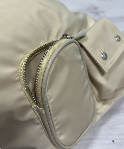 VICKY(ビッキー)の「【KOREAN ITEM】巾着ショルダーバッグ(ショルダーバッグ・レディース・ブラック/オフホワイト・FREE)」の8枚目の写真