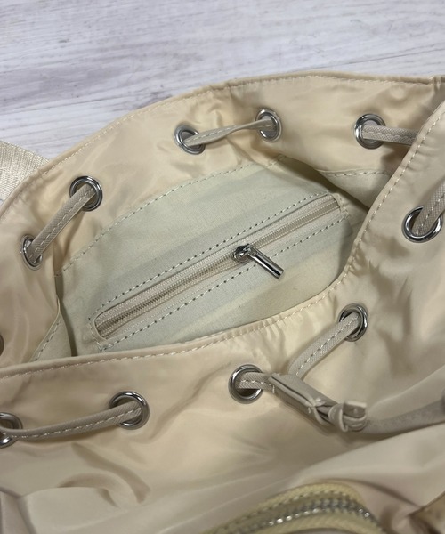 VICKY(ビッキー)の「【KOREAN ITEM】巾着ショルダーバッグ(ショルダーバッグ・レディース・ブラック/オフホワイト・FREE)」の9枚目の写真