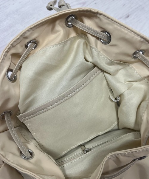 VICKY(ビッキー)の「【KOREAN ITEM】巾着ショルダーバッグ(ショルダーバッグ・レディース・ブラック/オフホワイト・FREE)」の10枚目の写真