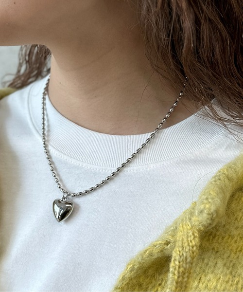 CPCM(シーピーシーエム)の「ハートモチーフ楕円ボールチェーンネックレス(ネックレス・レディース・ゴールド/シルバー・FREE)」の2枚目の写真