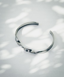 IO（イオ）（イオ）の「【CALM（カーム）】BRASS Twist bangle（バングル/リストバンド）」
