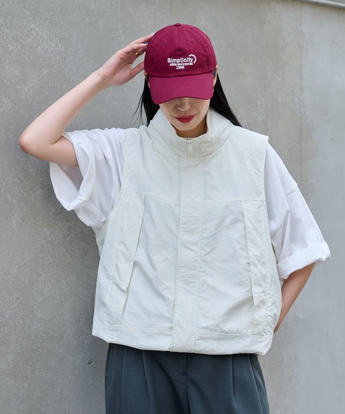 COLONY 2139(コロニートゥーワンスリーナイン)の「G.Y.M ナイロンタスランベスト(ベスト・メンズ・ブラック/ホワイト・MEDIUM/LARGE)」の1枚目の写真