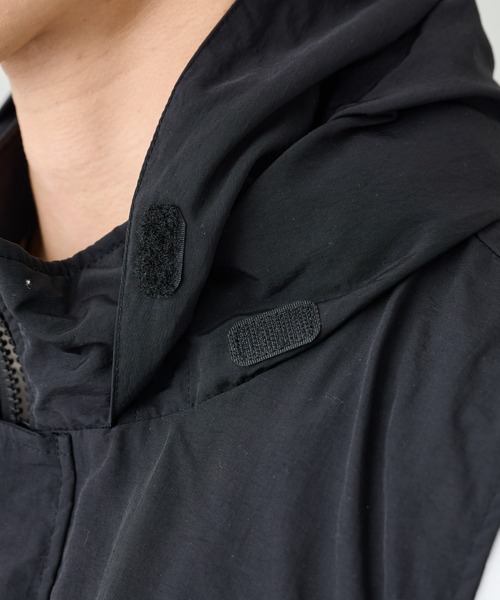 COLONY 2139(コロニートゥーワンスリーナイン)の「G.Y.M ナイロンタスランベスト(ベスト・メンズ・ブラック/ホワイト・MEDIUM/LARGE)」の21枚目の写真