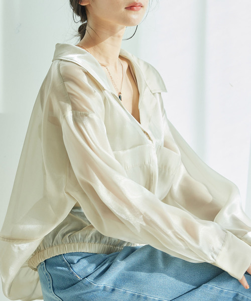 Jayro(ジャイロ)の「ポケ付開衿ブラウス(シャツ/ブラウス・レディース・チャコールグレー/オフホワイト/ベージュ・M)」の2枚目の写真