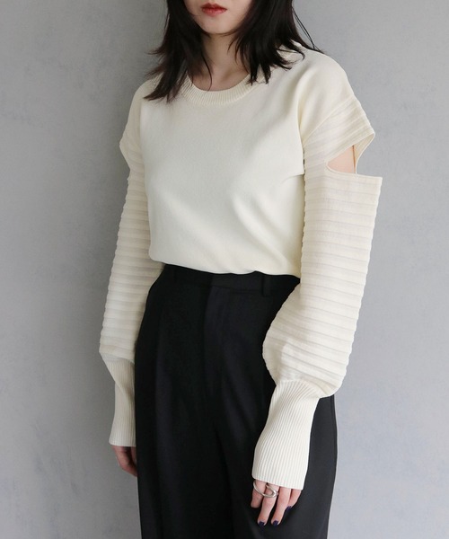 cheriella（シェリエラ）の「【cheriella】WEB限定デザインスリーブスポンディッシュニット WEB LIMITED DESIGN SLEEVE SPONDISH KNIT（ニット/セーター・レディース・ブラック/ブルー系その他/ライトグレー/アイボリー・M）」の2枚目の写真
