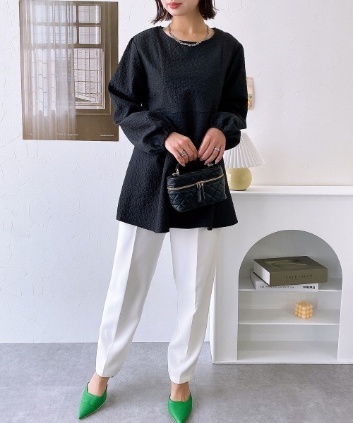 nissen（ニッセン）の「ジャガード　ペプラムブラウス（シャツ/ブラウス・レディース・ブラック/ベージュ/グリーン・M/L/LL）」の4枚目の写真