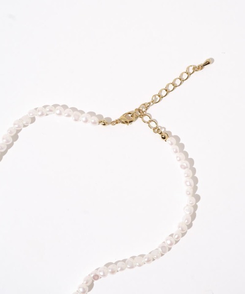 flower（フラワー）の「パーリーハートネックレス（ネックレス・レディース・ホワイト・FREE）」の5枚目の写真