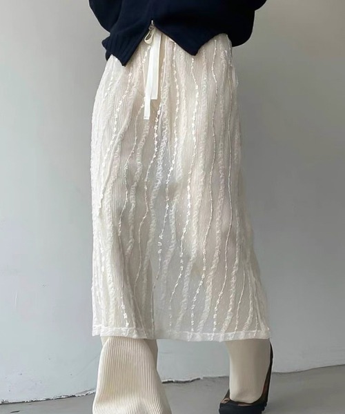 LAFFMO(ラフモ)の「レースレイヤードスカート(スカート・レディース・アイボリー/ブラック・F)」の1枚目の写真