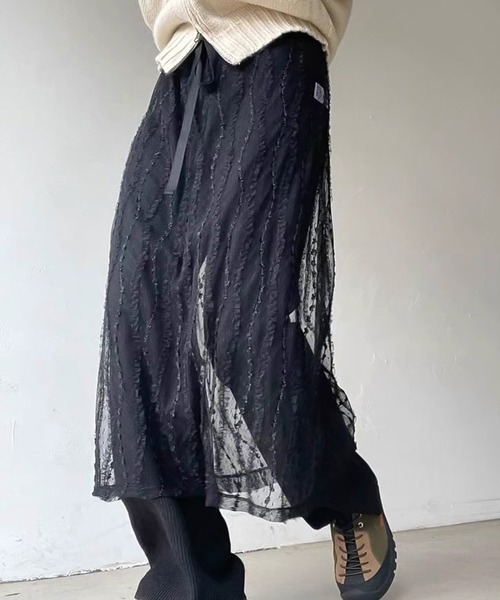 LAFFMO(ラフモ)の「レースレイヤードスカート(スカート・レディース・アイボリー/ブラック・F)」の2枚目の写真