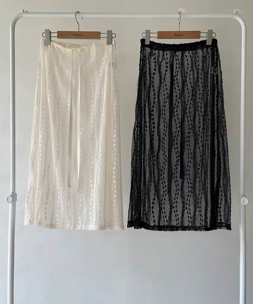 LAFFMO(ラフモ)の「レースレイヤードスカート(スカート・レディース・アイボリー/ブラック・F)」の8枚目の写真