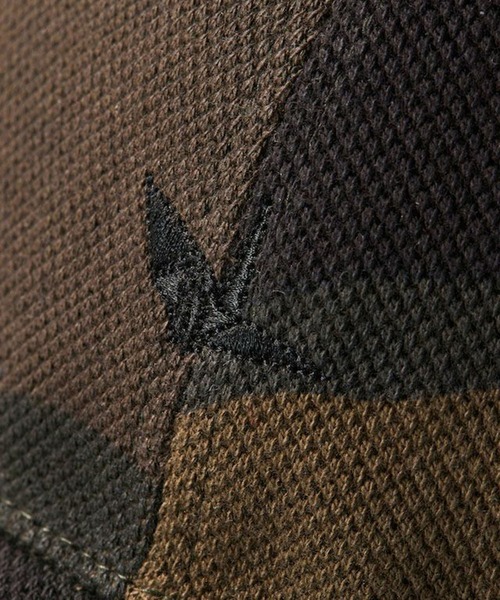 1 piu 1 uguale 3（ウノピゥウノウグァーレトレ）の「113 POLO CAP（キャップ・メンズ・カモフラージュ・FREE）」の2枚目の写真