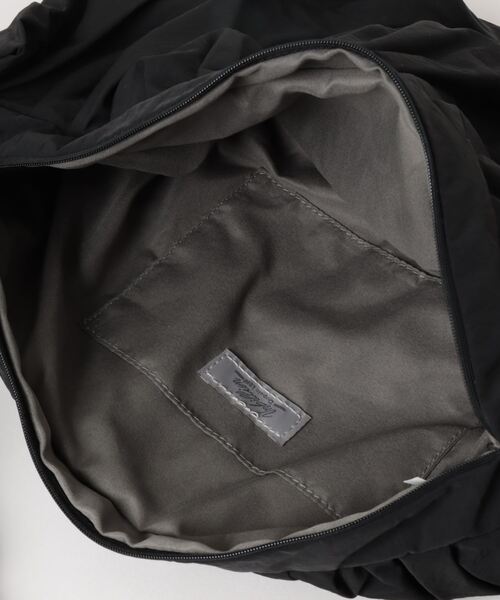 DouDou（ドゥドゥ）の「【WEB限定】フリルハンドルタックショルダー（ショルダーバッグ・レディース・アイボリー/ブラック/シルバー・FREE）」の8枚目の写真