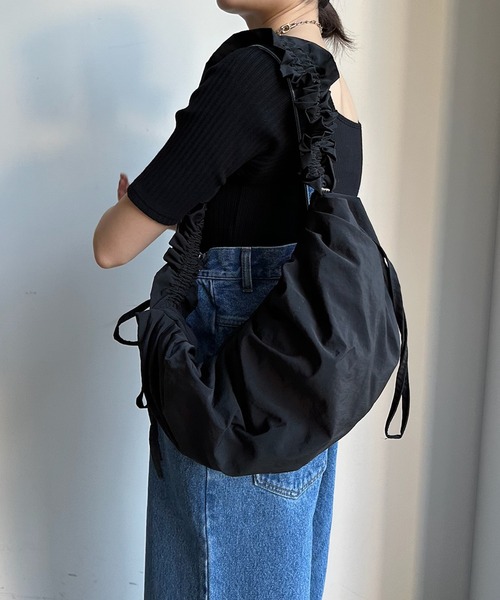 DouDou（ドゥドゥ）の「【WEB限定】フリルハンドルタックショルダー（ショルダーバッグ・レディース・アイボリー/ブラック/シルバー・FREE）」の14枚目の写真