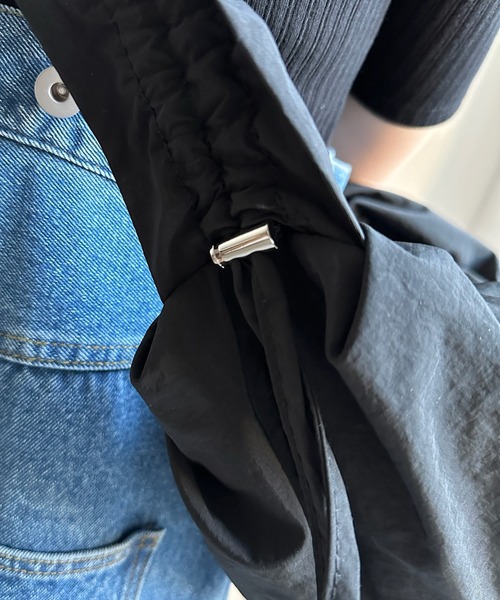 DouDou（ドゥドゥ）の「【WEB限定】フリルハンドルタックショルダー（ショルダーバッグ・レディース・アイボリー/ブラック/シルバー・FREE）」の16枚目の写真