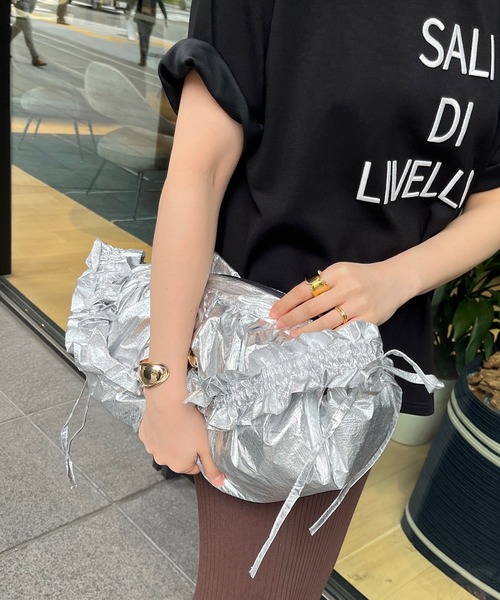 DouDou（ドゥドゥ）の「【WEB限定】フリルハンドルタックショルダー（ショルダーバッグ・レディース・アイボリー/ブラック/シルバー・FREE）」の11枚目の写真