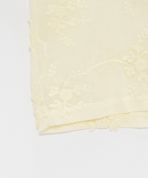 petit main LIEN（プティマインリアン）の「【LADIES】花レースシャツ（シャツ/ブラウス・レディース・レモンイエロー/オフホワイト/チャコール・FREE）」の8枚目の写真