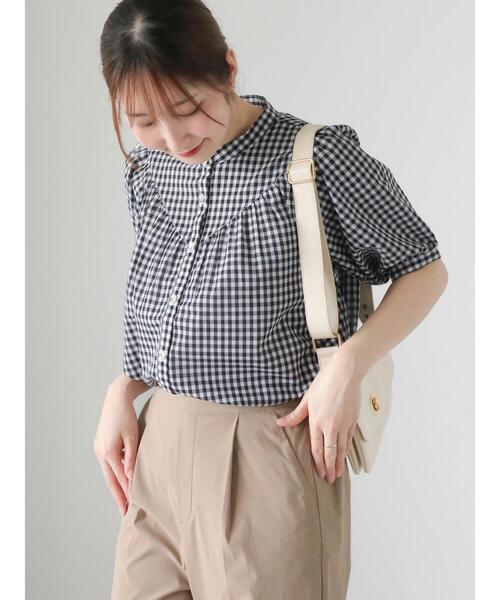 Te chichi TERRASSE（テチチテラス）の「【イージーケア/接触冷感】ギャザー切替ブラウス（シャツ/ブラウス・レディース・グリーン/ブルー/オフホワイト/ホワイト・F）」の5枚目の写真