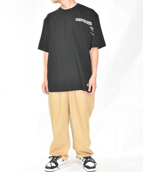 DOUBLE STEAL（ダブルスティール）の「ショルダーロングプリント Tシャツ（Tシャツ/カットソー・メンズ・ブラック/ダークブラウン/ホワイト・X-LARGE/LARGE）」の13枚目の写真