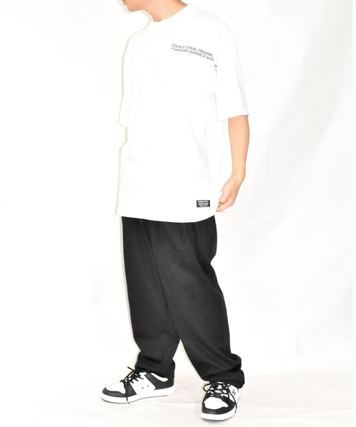 DOUBLE STEAL（ダブルスティール）の「ショルダーロングプリント Tシャツ（Tシャツ/カットソー・メンズ・ブラック/ダークブラウン/ホワイト・X-LARGE/LARGE）」の20枚目の写真