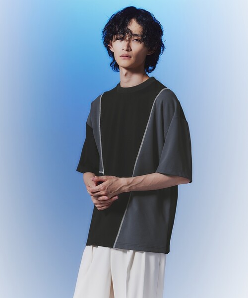 tk.TAKEO KIKUCHI(ティーケータケオキクチ)の「◆ジオメトリックグリッドカットソー(Tシャツ/カットソー・メンズ・ホワイト系7/ブラック系4/ブルー系その他6・02/03)」の1枚目の写真