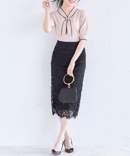 tocco closet(トッコ クローゼット)の「パール付きボウタイ配色ニットプルオーバー(ニット/セーター・レディース・ブラック/ピンクベージュ/オフホワイト/ラベンダー・M)」の18枚目の写真