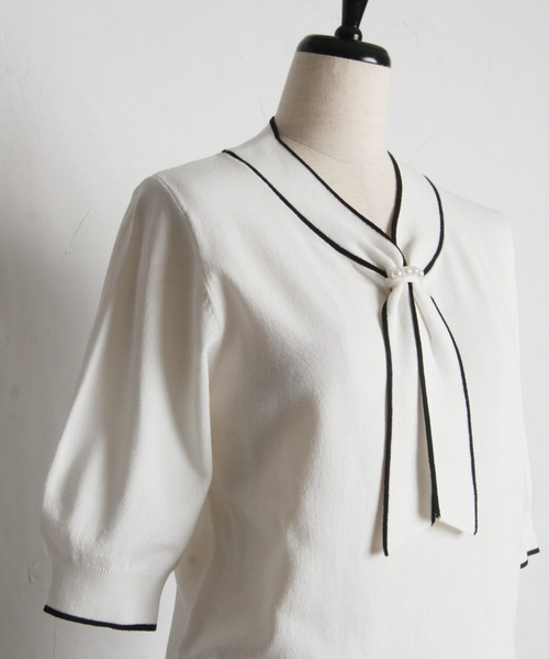 tocco closet(トッコ クローゼット)の「パール付きボウタイ配色ニットプルオーバー(ニット/セーター・レディース・ブラック/ピンクベージュ/オフホワイト/ラベンダー・M)」の6枚目の写真