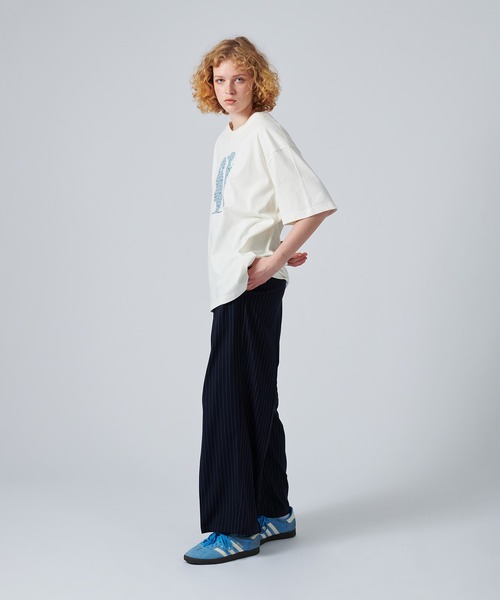 ONCILY（オンシェリー）の「MOTION GRAPHIC LOGO T-SHIRT / モーショングラフィックロゴTシャツ（Tシャツ/カットソー・メンズ・レッド/ブルー・LARGE/MEDIUM/SMALL）」の3枚目の写真