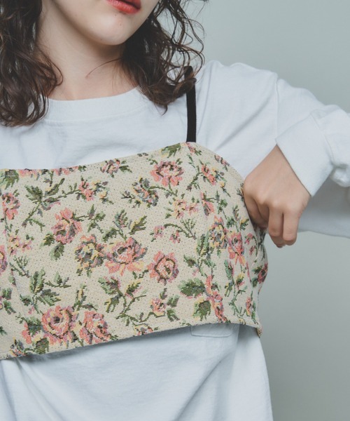 Unitage（ユニテージ）の「アンティーク調ジャガードビスチェ（ベスト・レディース・ベージュ/ブラウン・FREE）」の4枚目の写真