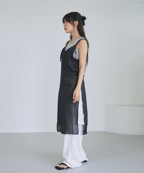 nemne store(ネンネストア)の「《unnome》シアーキャミソールチュニック(シャツ/ブラウス・レディース・ブラック/サックスブルー/アイボリー・フリー)」の16枚目の写真