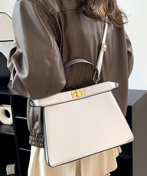 florist(フローリスト)の「2WAY バイカラーレザーターンロックハンドバッグ/ショルダーバッグ(ショルダーバッグ・レディース・ブラック/ベージュ/シルバー/ブラウン/ピンク/ホワイト・FREE)」の13枚目の写真