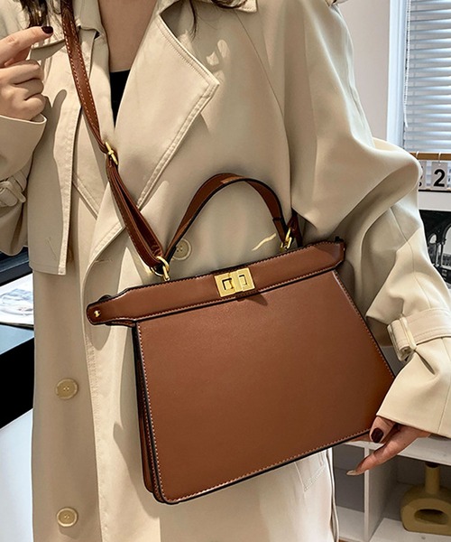 florist(フローリスト)の「2WAY バイカラーレザーターンロックハンドバッグ/ショルダーバッグ(ショルダーバッグ・レディース・ブラック/ベージュ/シルバー/ブラウン/ピンク/ホワイト・FREE)」の15枚目の写真