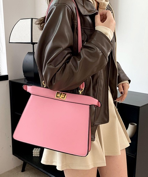 florist(フローリスト)の「2WAY バイカラーレザーターンロックハンドバッグ/ショルダーバッグ(ショルダーバッグ・レディース・ブラック/ベージュ/シルバー/ブラウン/ピンク/ホワイト・FREE)」の20枚目の写真