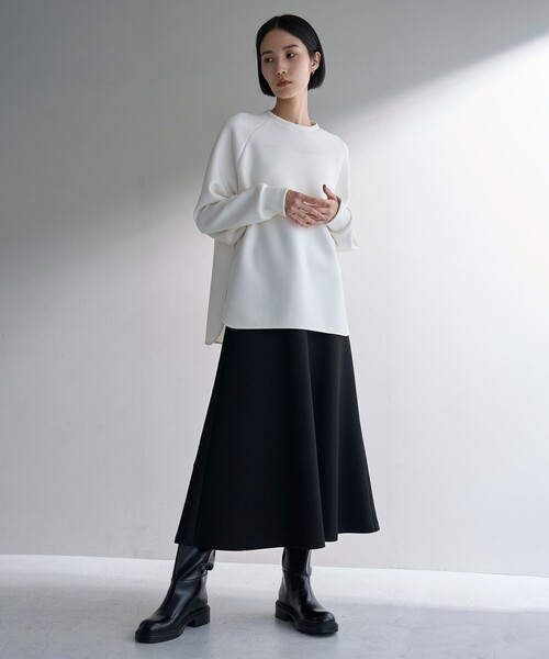 UNFILO(アンフィーロ)の「BEAUTY FORM JERSEY バックZIPプルオーバー(ジャージ・レディース・アイボリー系/グレー系/ライトグレー系/ピンク系/ブラック系/イエロー系/ダークブラウン系/ベージュ系・SMALL/MEDIUM)」の16枚目の写真