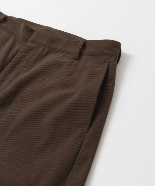 ITEMS URBANRESEARCH（アイテムズ アーバンリサーチ）の「コーデュロイ ストレートパンツ（その他パンツ・メンズ・ブラック/ブラウン・MEDIUM/LARGE）」の9枚目の写真