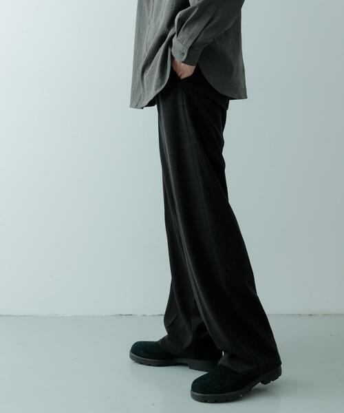 ITEMS URBANRESEARCH（アイテムズ アーバンリサーチ）の「コーデュロイ ストレートパンツ（その他パンツ・メンズ・ブラック/ブラウン・MEDIUM/LARGE）」の15枚目の写真